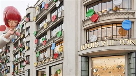 Louis Vuitton paris romance